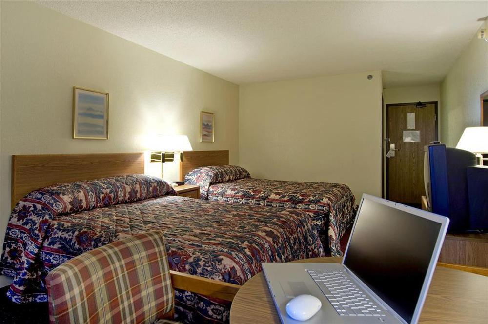Quality Inn Streetsboro Phòng bức ảnh